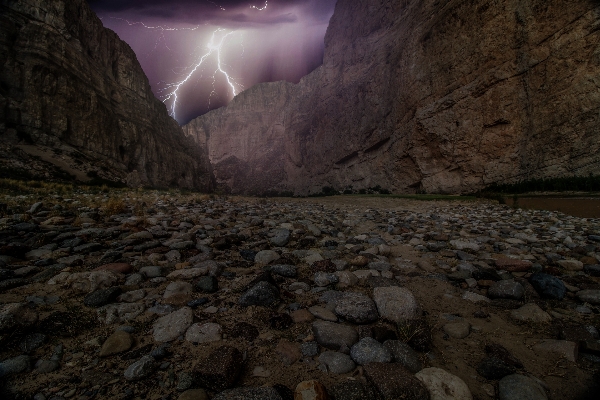 Rock 結石 形成 洞窟 写真