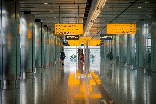 Boden gebäude flughafen reisen Foto