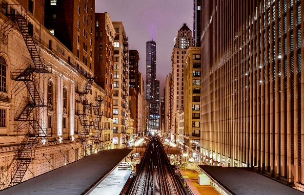 Foto Arquitetura noite prédio cidade