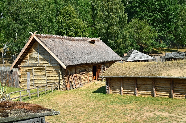 Wood farm house roof Photo