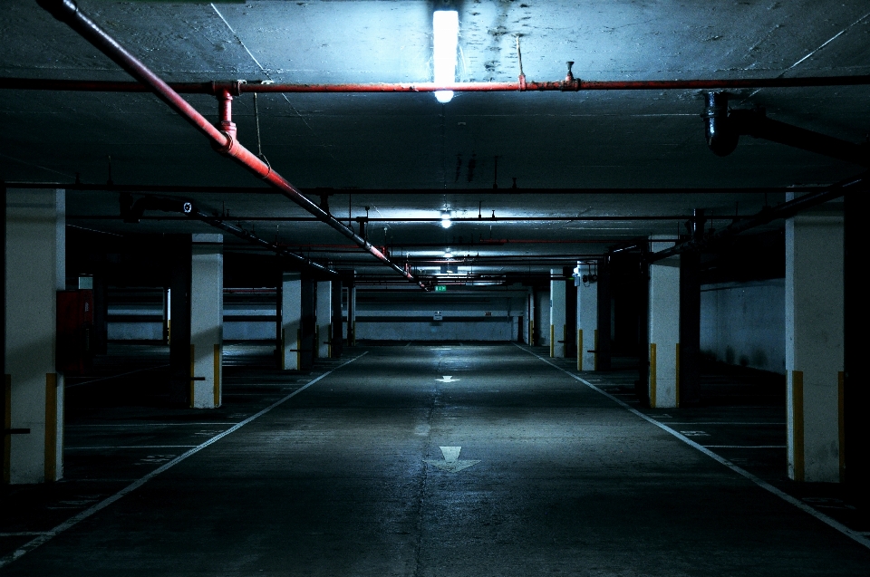 Lumière nuit urbain sombre