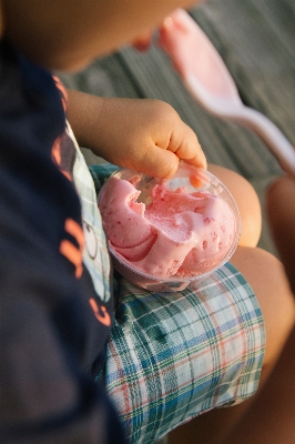 手 足 食べ物 子供 写真