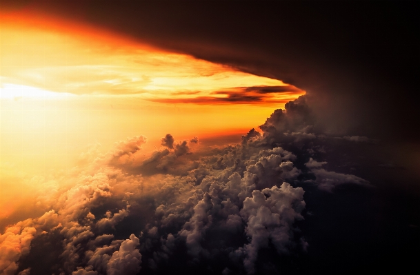 Foto Cakrawala awan langit matahari