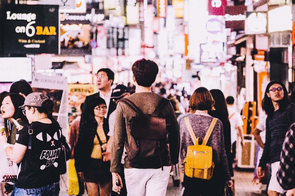 步行 团体 街道 人行道