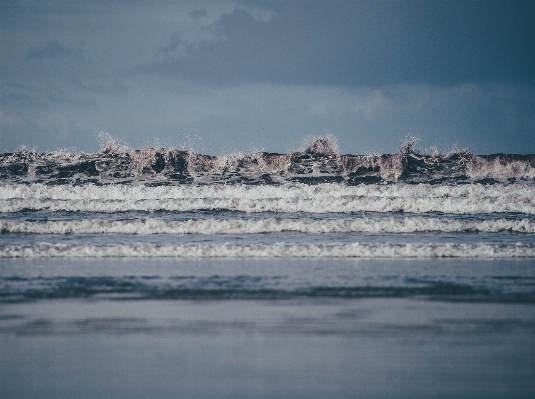 Foto Pantai laut pesisir air