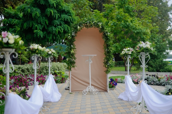 花 裏庭
 公園 結婚式 写真