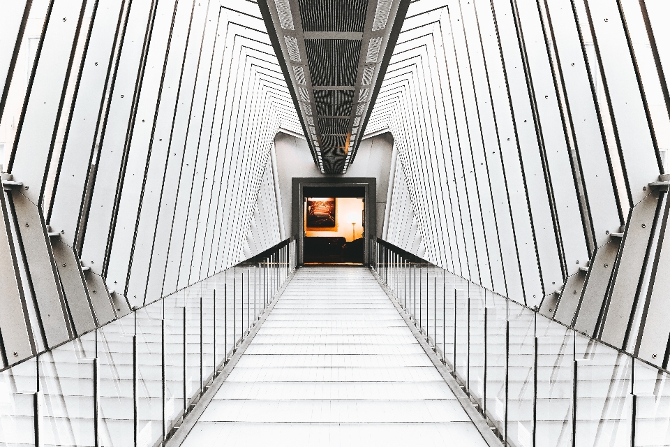 Arquitetura branco ponte perspectiva