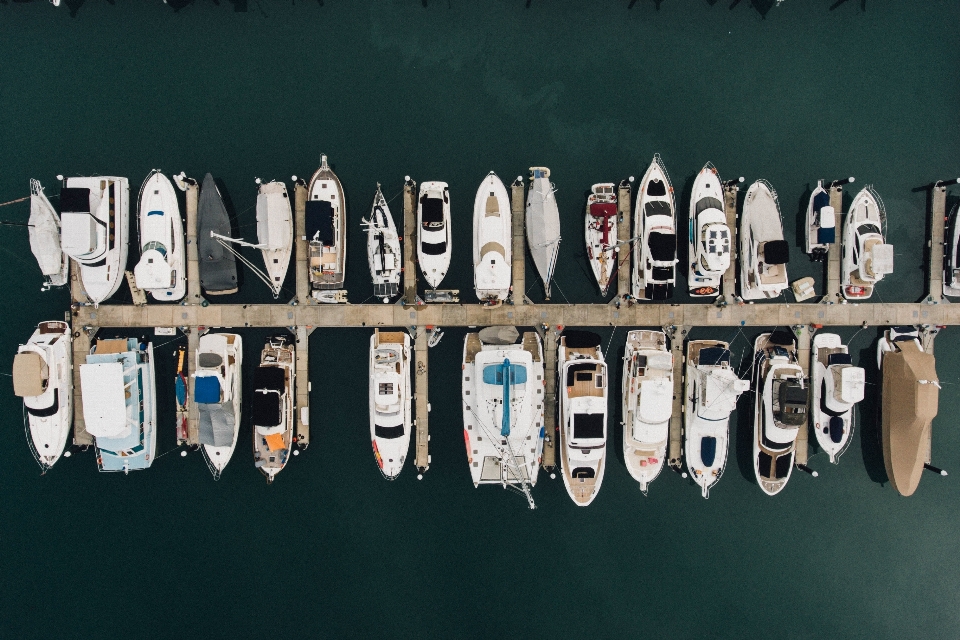 Dock barco espaço marina
