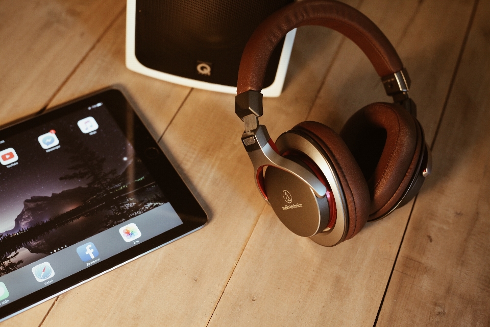 Ipad teknologi headphone tablet