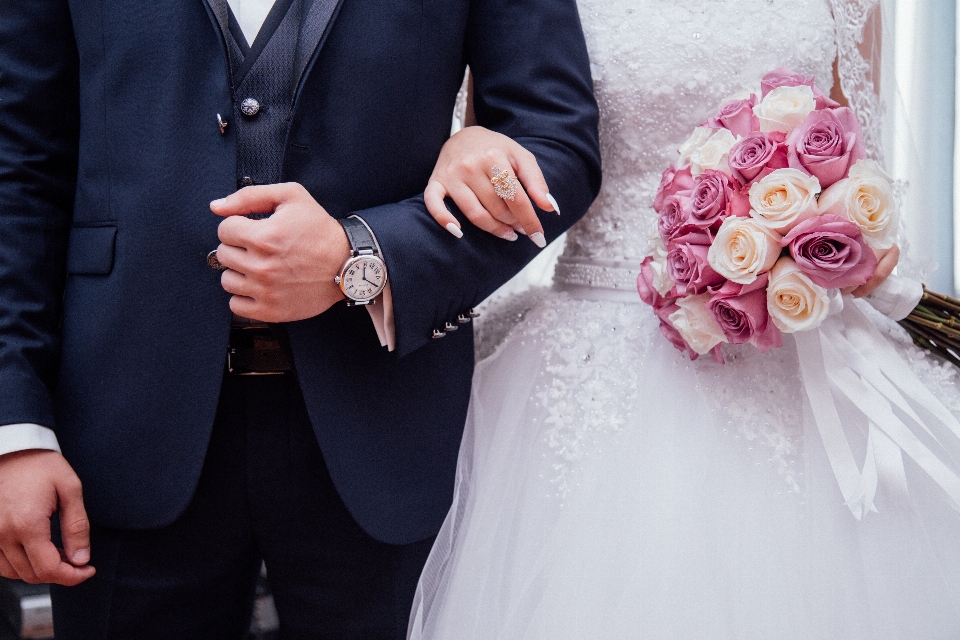 Homme femme mariage robe de mariée
