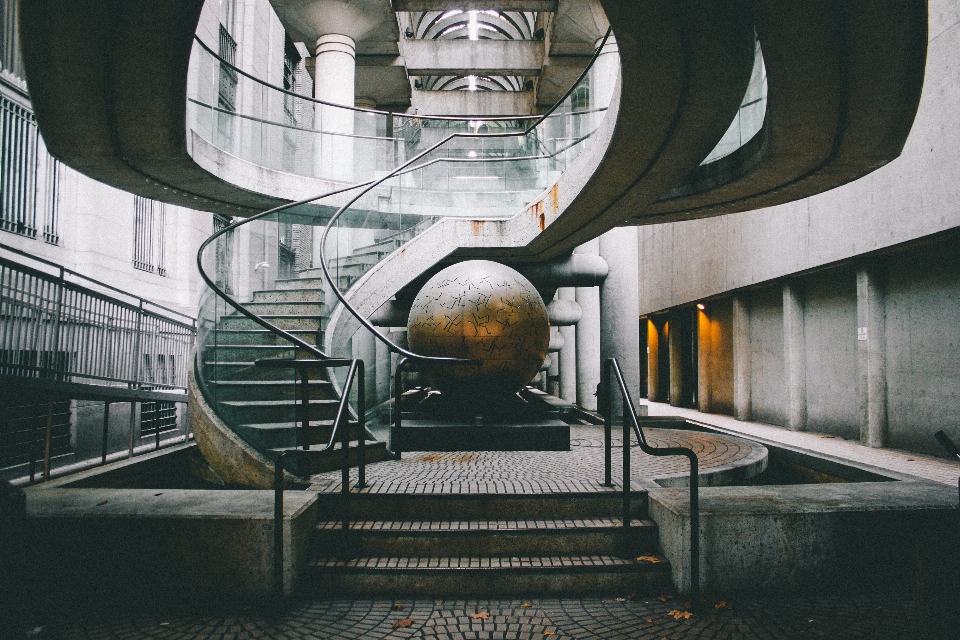 Architecture escalier pas courbe