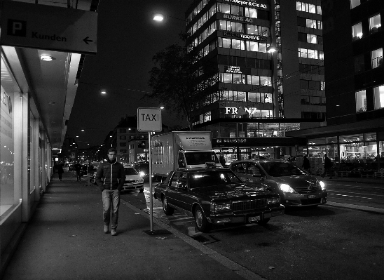 Photo Hiver lumière noir et blanc
 personnes