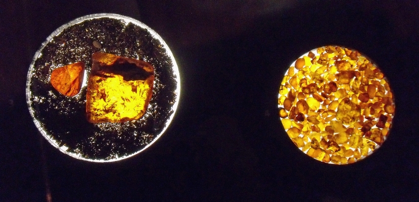 Museum yellow circle jewellery Photo