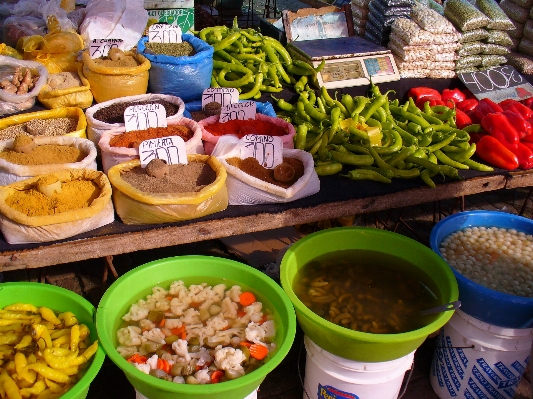 Foto Kota piring makanan menghasilkan