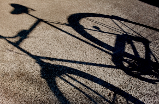 Foto Areia preto e branco
 bicicleta parede