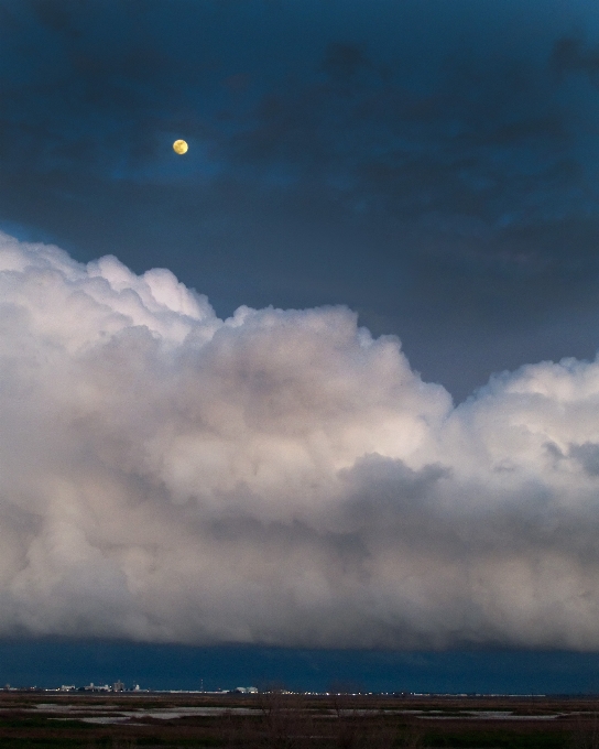 Mar horizonte nuvem céu