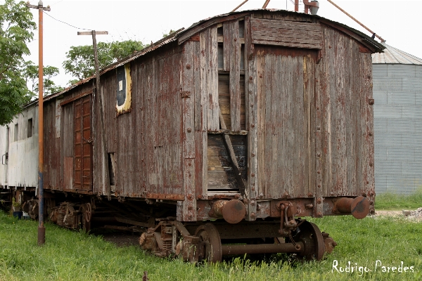 Farm building barn train Photo