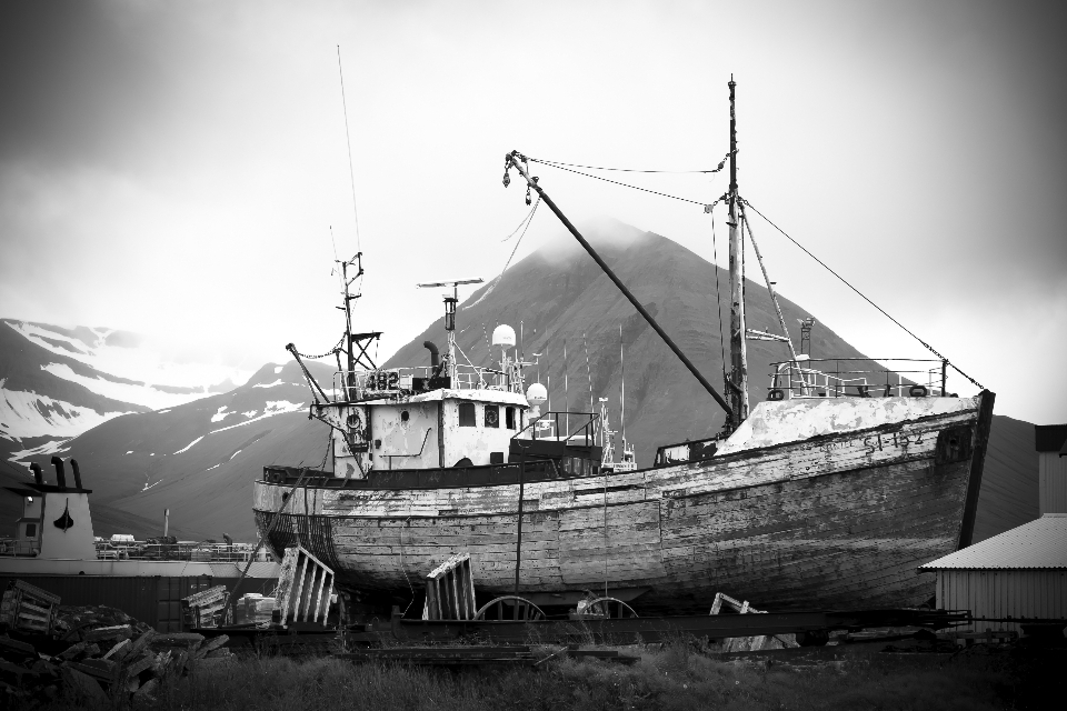 Schwarz und weiß
 boot schiff reisen