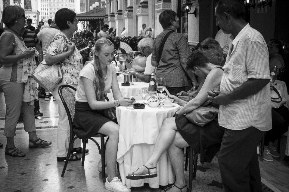 Bianco e nero
 persone strada urbano