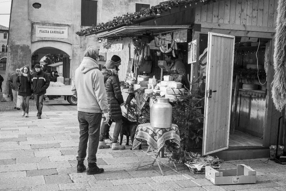 Noir et blanc
 personnes route rue