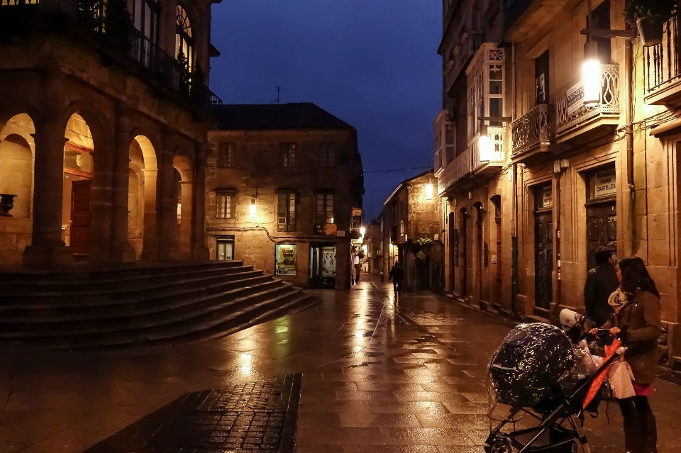 Paesaggio strada notte città