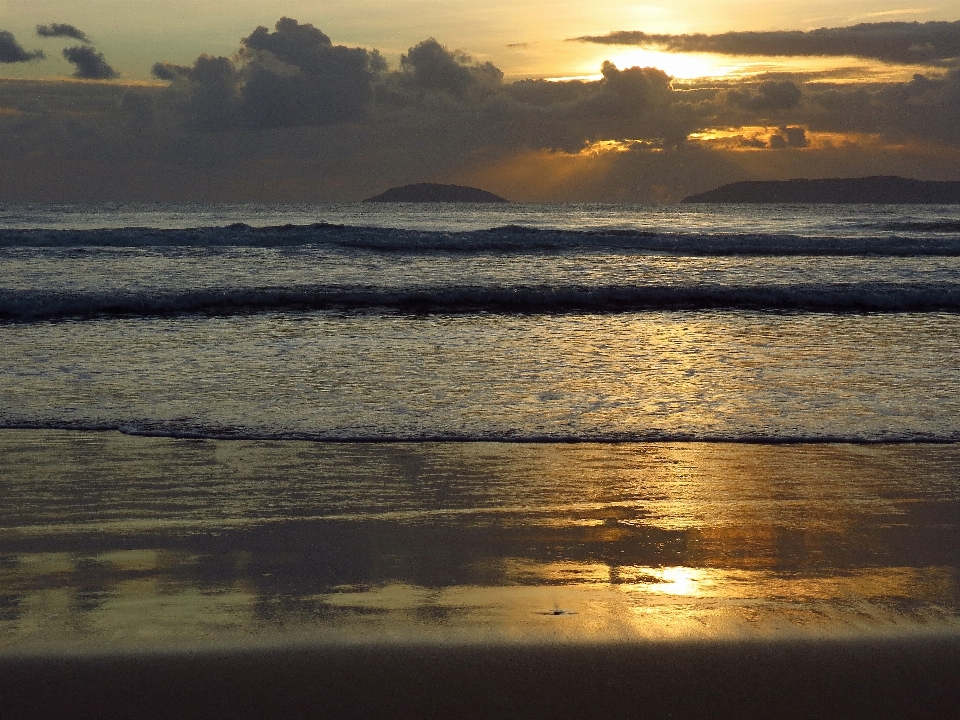 Praia paisagem mar costa