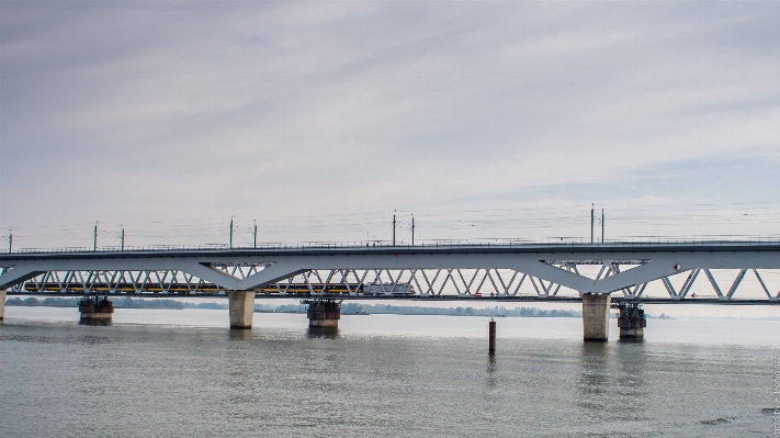 海 水 橋 橋脚 写真