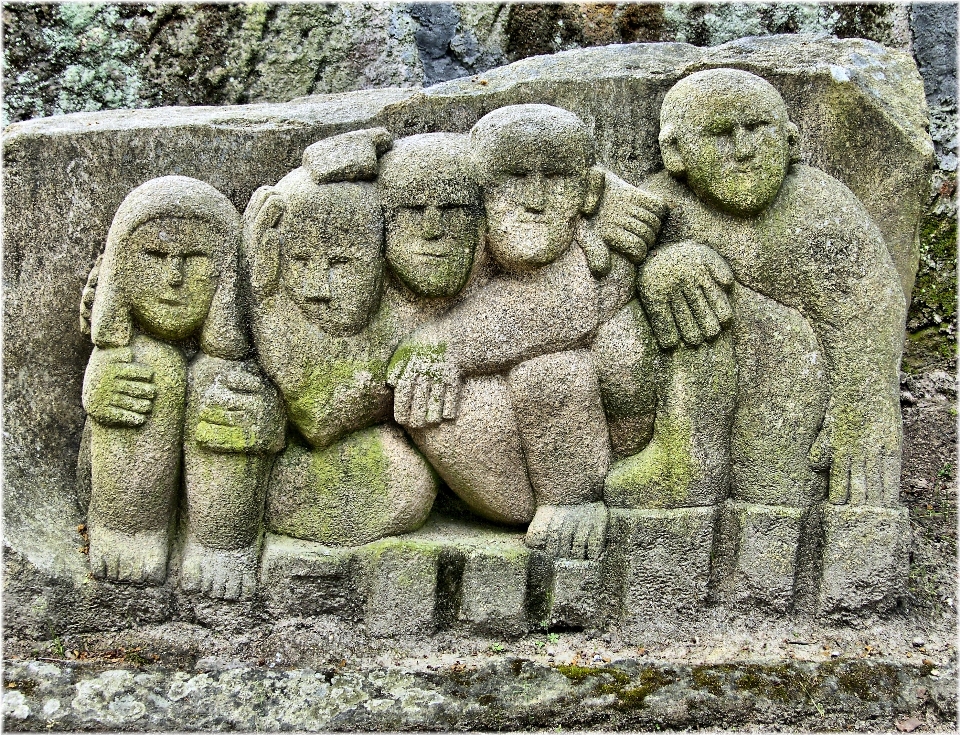 Rock monumento europa statua