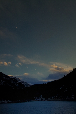 Water horizon mountain snow Photo