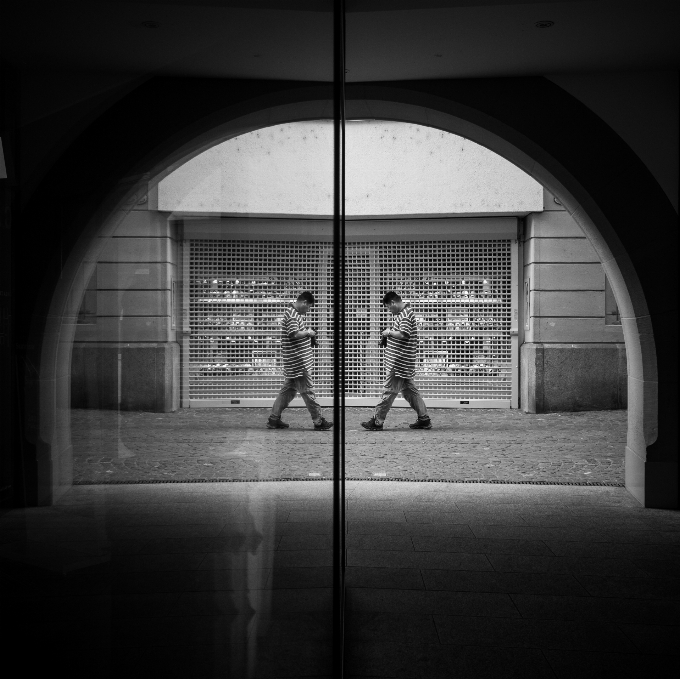 Licht schwarz und weiß
 die architektur weiss