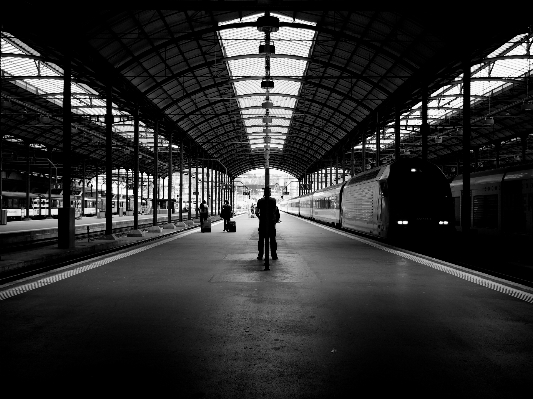 Licht schwarz und weiß
 straße weiss Foto