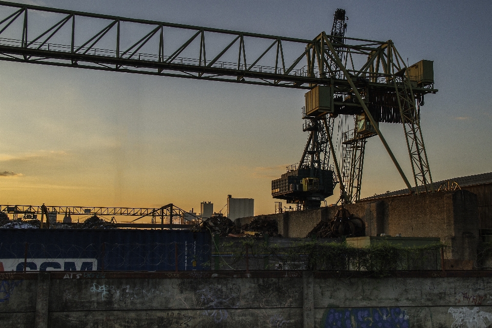 Pôr do sol ponte transporte veículo