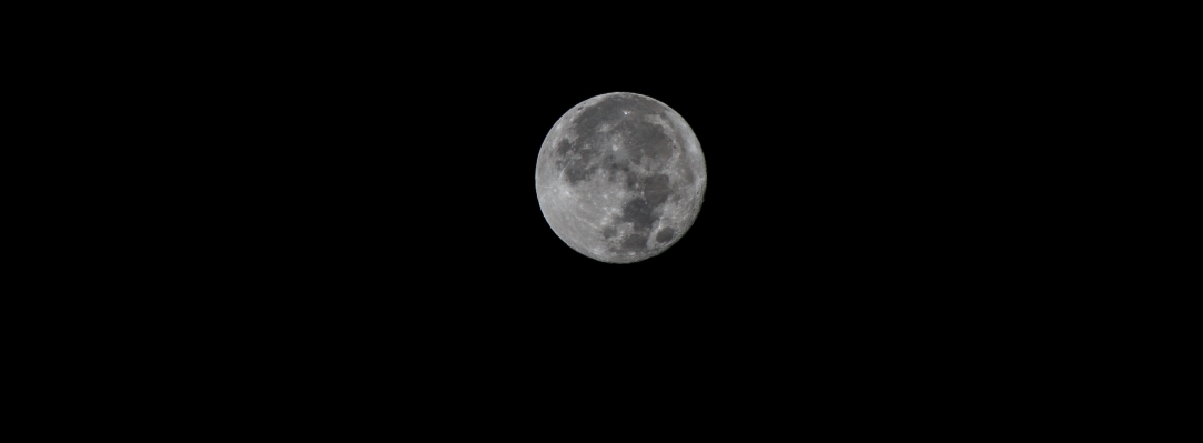 Black and white atmosphere moon full Photo