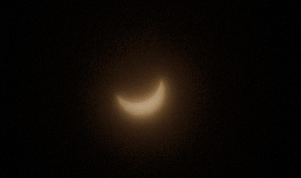 Sol atmosfera escuridão
 lua