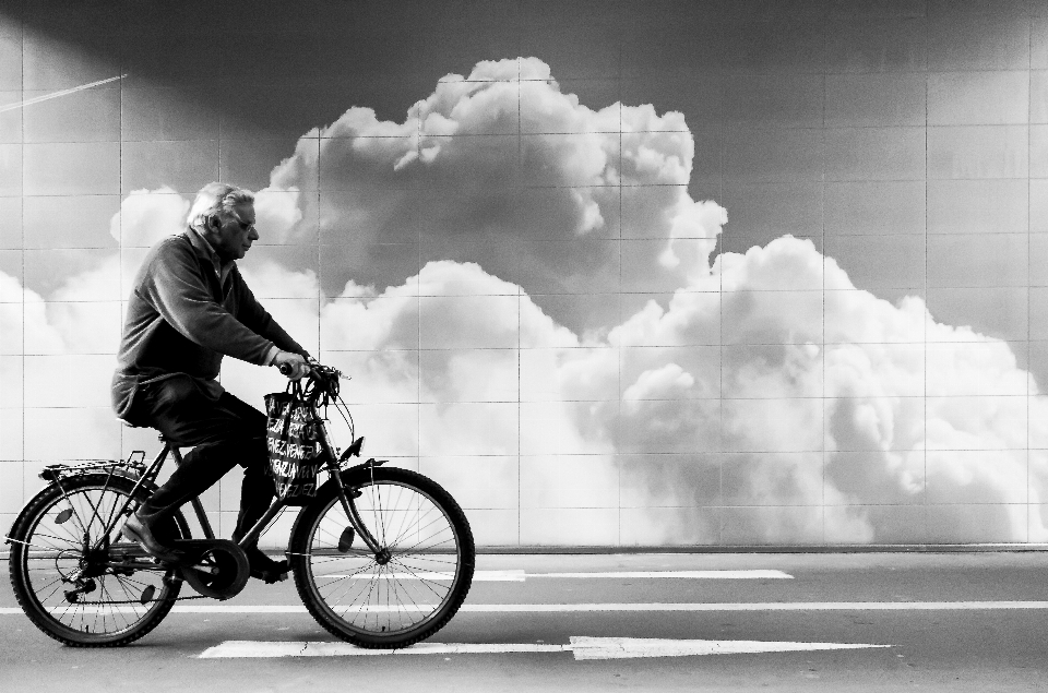 Noir et blanc
 personnes blanc rue