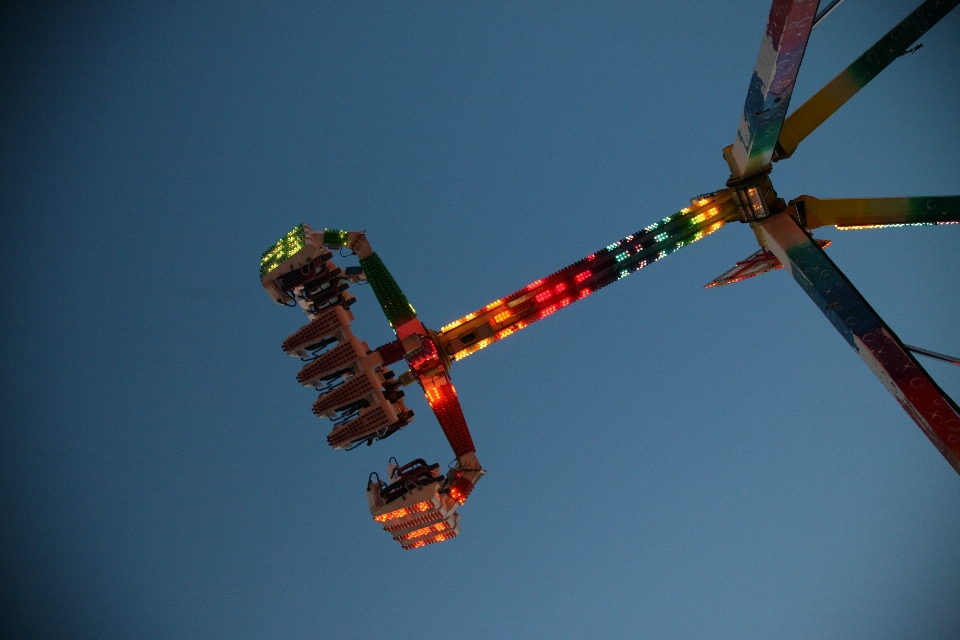 Paris yeniden yaratma lunapark
 park