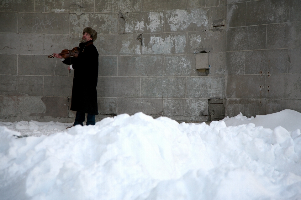 Snow winter white manhattan