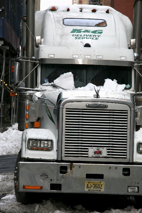 Car manhattan transport truck