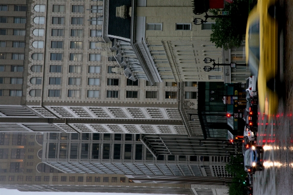 建築 街 雨 超高層ビル 写真