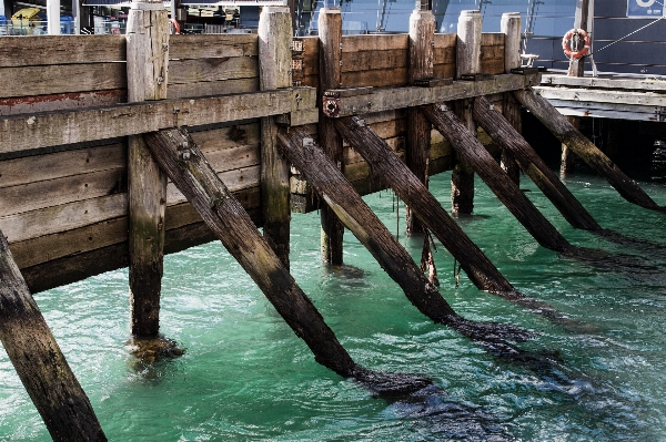 海 水 ボート 橋 写真