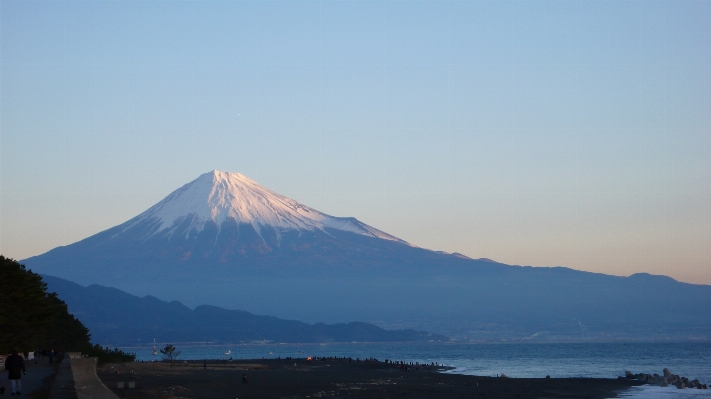 海 地平線 山 日の出 写真