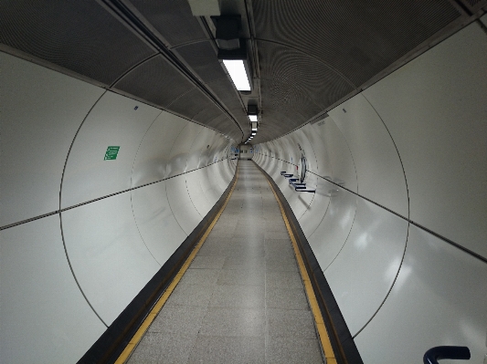 Wing perspective city tunnel Photo