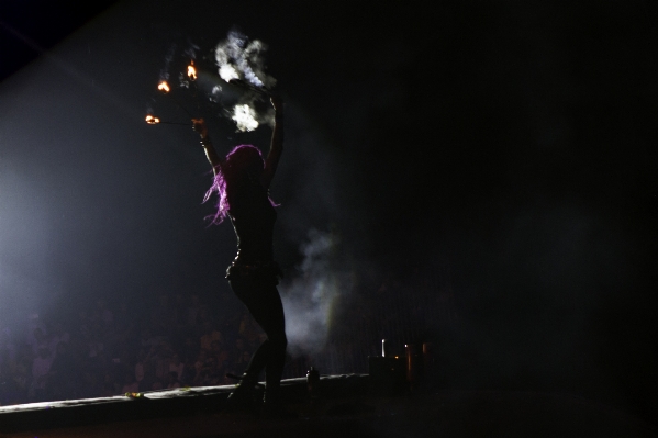 Foto Ragazza concerto spettacolo canone