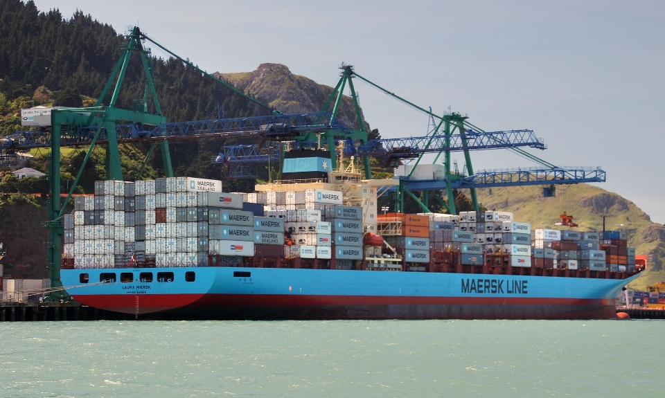 Mar barco transporte vehículo