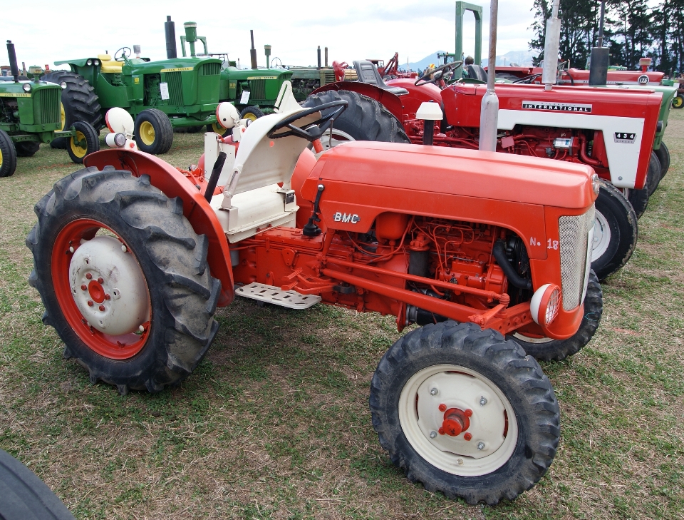 Trator roda agricultura veículo