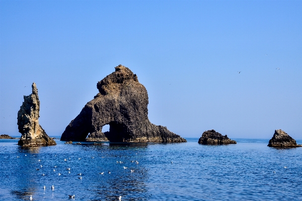 Foto Pantai laut pesisir rock