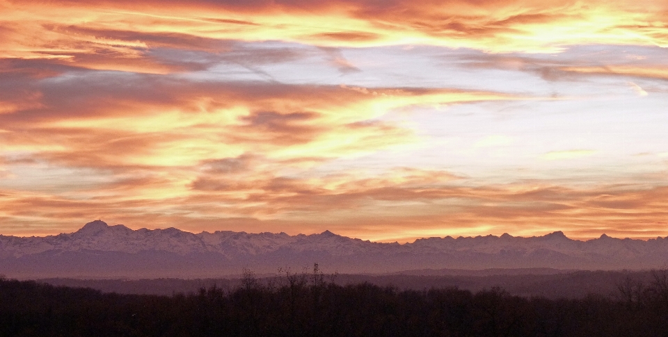 Nature horizon montagne lumière