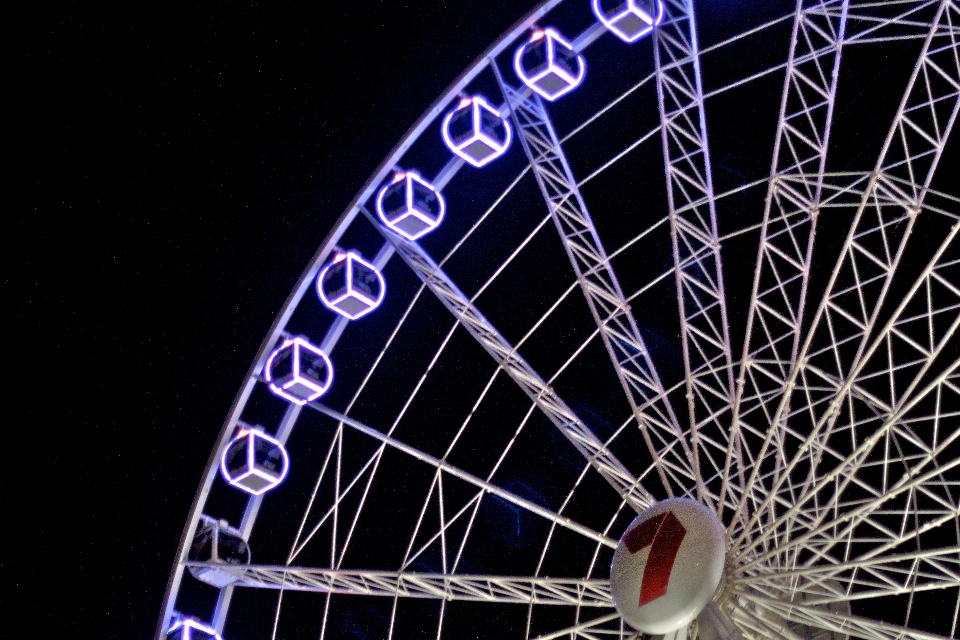 Notte ricreazione ruota panoramica
 parco divertimenti
