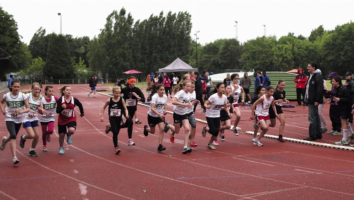 Girl track sport boy Photo