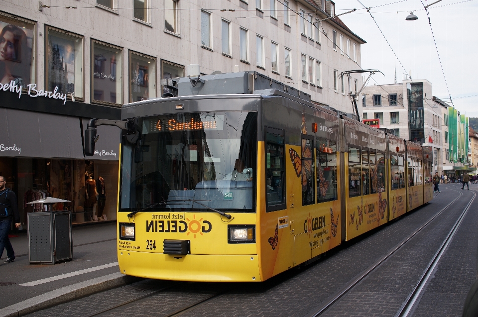 Straßenbahn transport fahrzeug elektrizität